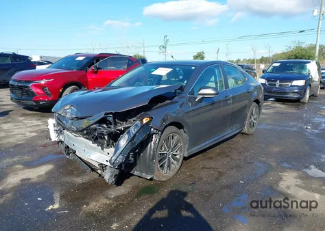 2023 Toyota Camry Se z USA, uszkodzony, nr VIN 4T1G11AK8PU735065